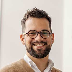 Headshot_Small_7